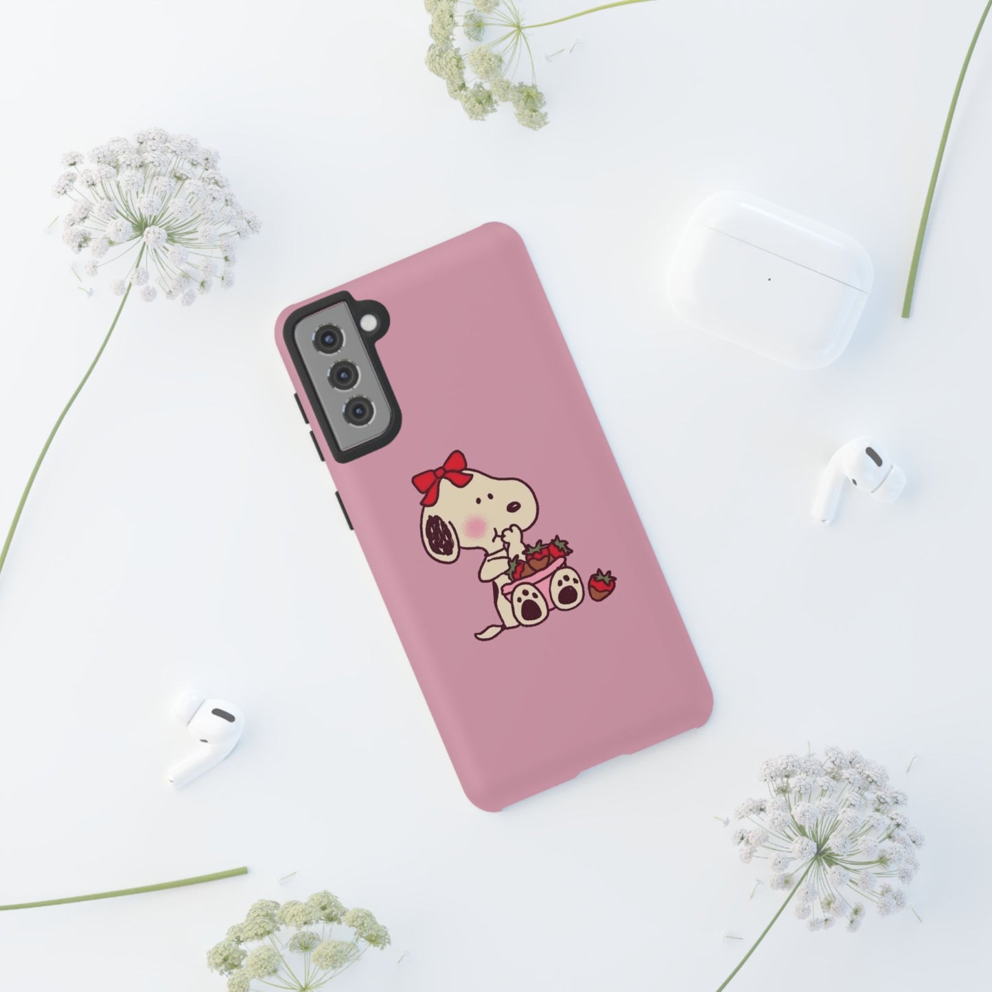 Snoopy eating strawberries 🍓