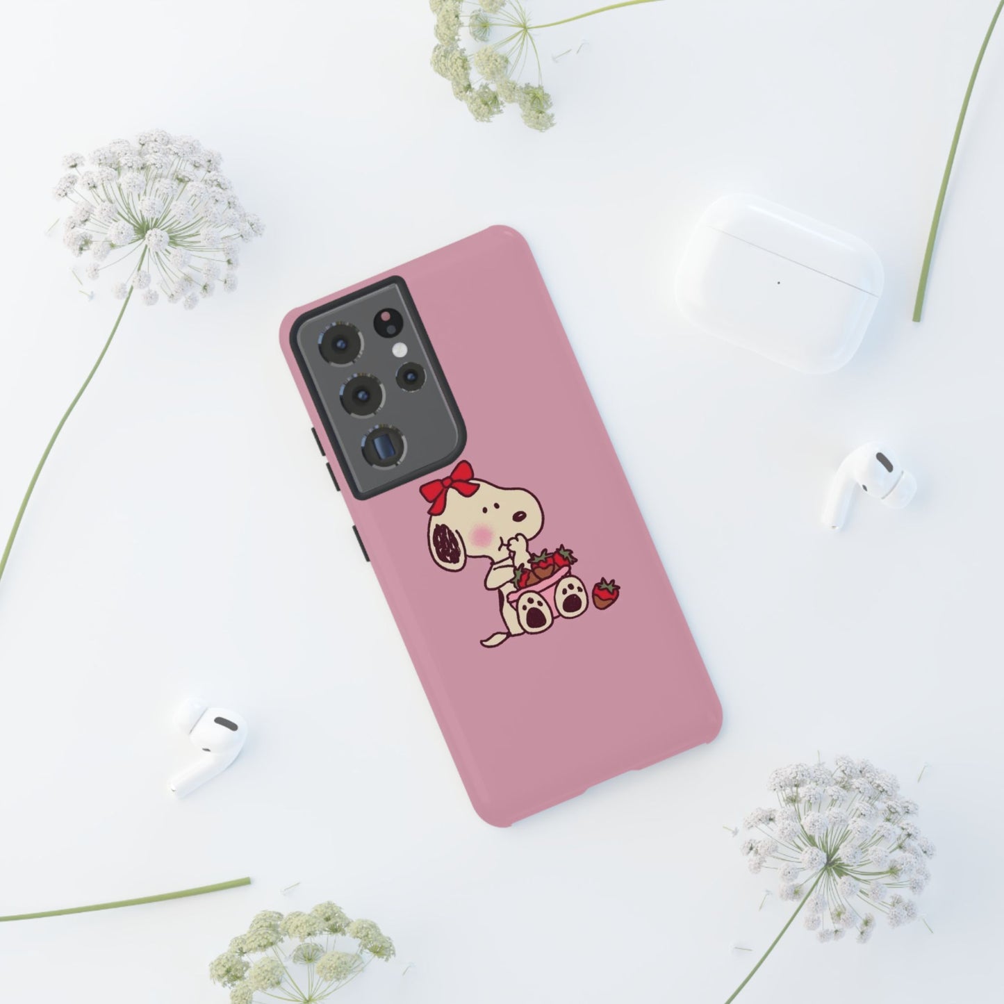 Snoopy eating strawberries 🍓