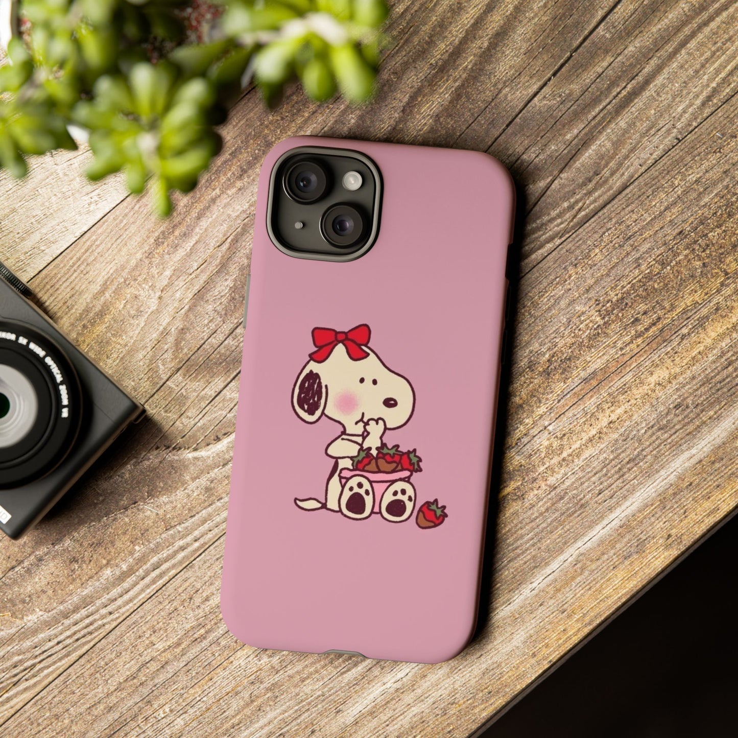 Snoopy eating strawberries 🍓